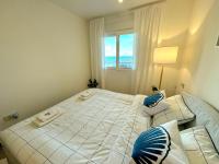 Appartamento con 2 Camere da Letto, Balcone e Vista mare