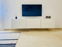 Modern apartment with a terrace - B&B Estepona