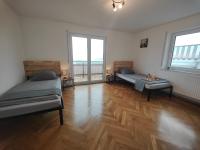 Monteurwohnung Sailor 13 - B&B Holzkirch