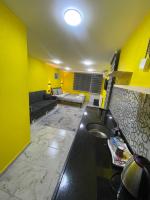 Familiensuite mit Balkon