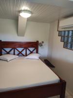 Bas de villa cosy avec piscine privative - B&B Le François