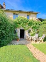 Cottage l'Atelier, aire de loisirs avec piscine - B&B