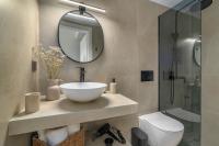 Studio Apartment with King Bed