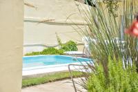 CASA MENDIOLA, encantadora casa con patio privado, y pileta en jardín cerca de la Laguna - Ferienwohnung Chascomus