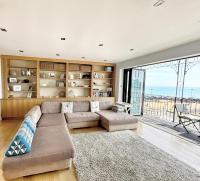 Ancient Lights -Broadstairs Pier - B&B