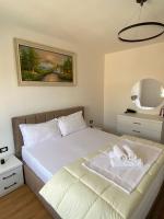 Vini Apartment - Bed and Breakfast Tirana