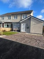 Dunmuir House 4 Bedroom 2 bathroom House & Garden in Denny - Chambres d'hôtes Falkirk