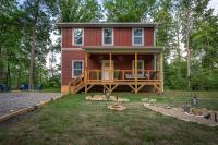 Whimsical Garden Escape -Fire Pits, Art & Nature Near Asheville - Chambres d'hôtes Fairview