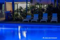 Sand Dunes Resort Stunning Beachfront Apartment - Bed and Breakfast Mudjimba