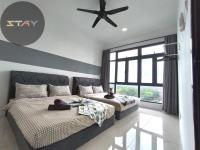 8Scape Pool View Family Suites Netflix By STAY - B&B