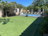 Villa 200m2, 3 suites, patio avec salle jeux, 1 piscine CHAUFFE DE DEBUT AVRIL A FIN OCTOBRE - Chambres d'hôtes Maruéjols