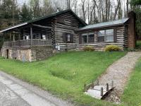 Alpine Lakeside Manor - B&B Terra Alta