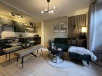 Chic Garden Escape in Clifton - B&B