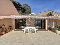 Appartement T2 pour 4 personnes avec terrasse et vue mer proche de la plage du Rayol - Chambres d'hôtes Rayol-Canadel-sur-Mer