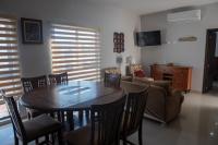 2br/2ba Condo 1 block to ocean! - Unit #5 - Bed and Breakfast Mazatlán