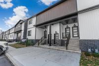 BRAND NEW and Stylish 2BR Suite With Sofa Bed, Located 7 Mins From Niagara Falls and can Sleep 6 Guests - B&B