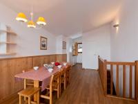 T3 en duplex skis aux pieds, 9 pers, parking - FR-1-513-8 - Bed and Breakfast La Tania