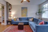 Sojourn Eclectic Capitol Hill Home Sleeps 4 - B&B