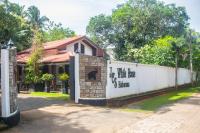 JC'S White House - B&B