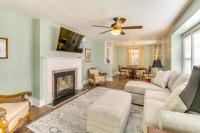 Walk to Chowan University: Dog-Friendly Retreat - B&B Murfreesboro