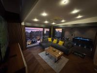 Magic VieW Luxury Penthouse with Jacuzzi and Sea view - Bed and Breakfast Split