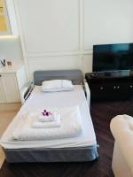 Grand Florida Holiday Home - Bed and Breakfast Ban Na Chom Thian