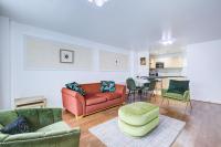 Newly furnished stunning 2 bedroom flat - B&B