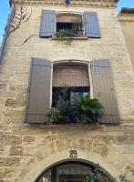Made moiselle Uzès - Superbe et lumineux appartement centre historique 2 chambres - Chambres d’hôtes