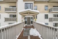 Snowlion Condos 302 condo - Bed and Breakfast