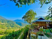 Family Room with Mountain View