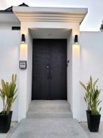 Villa Coco - Tropical Paradise with Private Pool - B&B Thalang