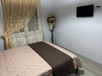 JennyHouse - B&B Drama