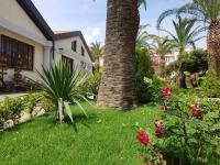 VILLAGGIO LA TONNARA OLIVERI trilocale con patio n 124 - Chambres d'hôtes Oliveri