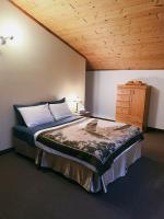 Queen Room with Shared Bathroom