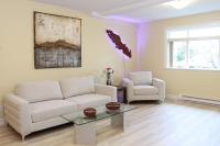 2 BR Spacious Ground Level Suite - Chambres d’hôtes Victoria