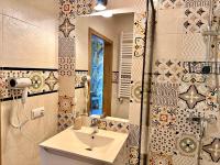 Vierbettzimmer mit eigenem Bad