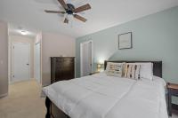Tranquil 3BR Retreat Game Room Deck Beach Pass - Chambres d’hôtes Center Harbor
