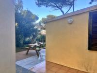 Les pieds dans l'eau T2 E - B&B Calvi