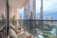 Luxurious 3-Bedroom Apartment in Downtown near Burj Khalifa in Dubai Mall - B&B