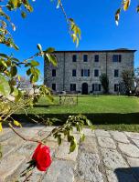 Castello di Viano - B&B