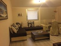Suite de 1 dormitorio con balcón y vistas a la montaña