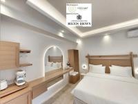 Deluxe Suite with Spa Bath