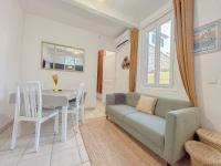 Charmant Mas centrale, bord de mer cour intérieur idéal pour 4 personnes - B&B Fréjus