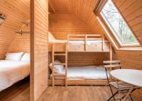 Lakeside Pods - pets welcome - B&B Oldham