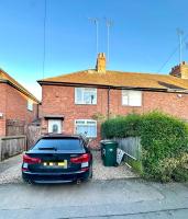 4 ensuite Bedroom Entire House Sleeps 10 Driveway Parking near Coventry Univesity and City Center - B&B