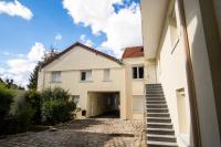 A L'Ombre du Pin "7" - Spacious T3 Duplex near Disneyland and Paris, 1-6 Guests - B&B