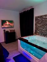 ღ L'escapade romantique ღ de la Vill'ona - LOVEROOM -Ardèche - Chambres d'hôtes Grospierres