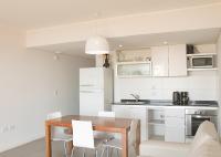 Apartamento de 1 dormitorio con balcón y vistas al mar