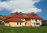 B&B Anthering - Pension Hiesel-Villa Untersbergblick - Bed and Breakfast Anthering