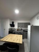 appt 4 personnes tout confort - Ferienwohnung Laveissière